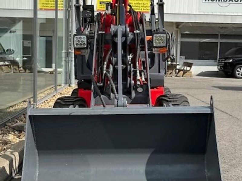 Everun ER 1220   Hoflader fahrzeug