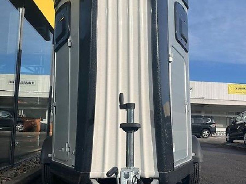 Humbaur Areion Shape 2,4t Pferde