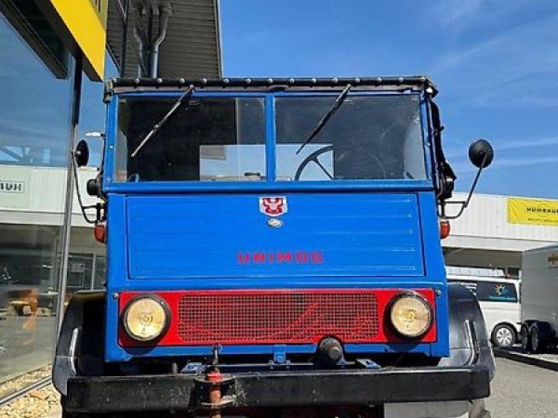 Mercedes-Benz 411 Cabrio mit Heckkraftheber