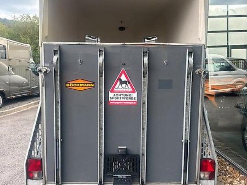 Böckmann DUO 2 Pferde Holz/Poly 2,0t. Sattelkammer