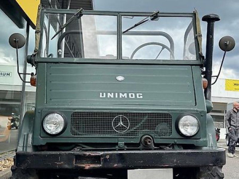 Mercedes-Benz 411 Cabrio mit Heckkraftheber