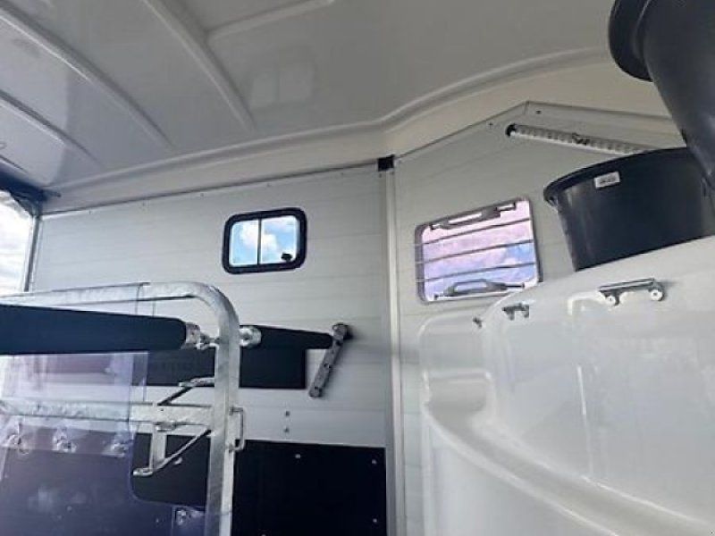 Humbaur Areion PRO Western Pferde ALU  2,7t.
