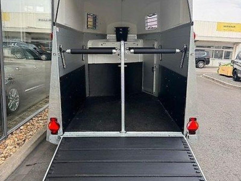 Humbaur XANTHOS AERO Pferde  2,4t. DS SK ALU