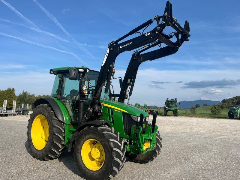 John Deere 5090 R
