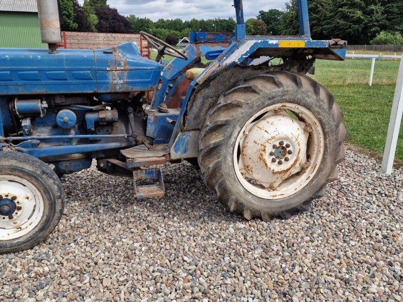 Ford 3000