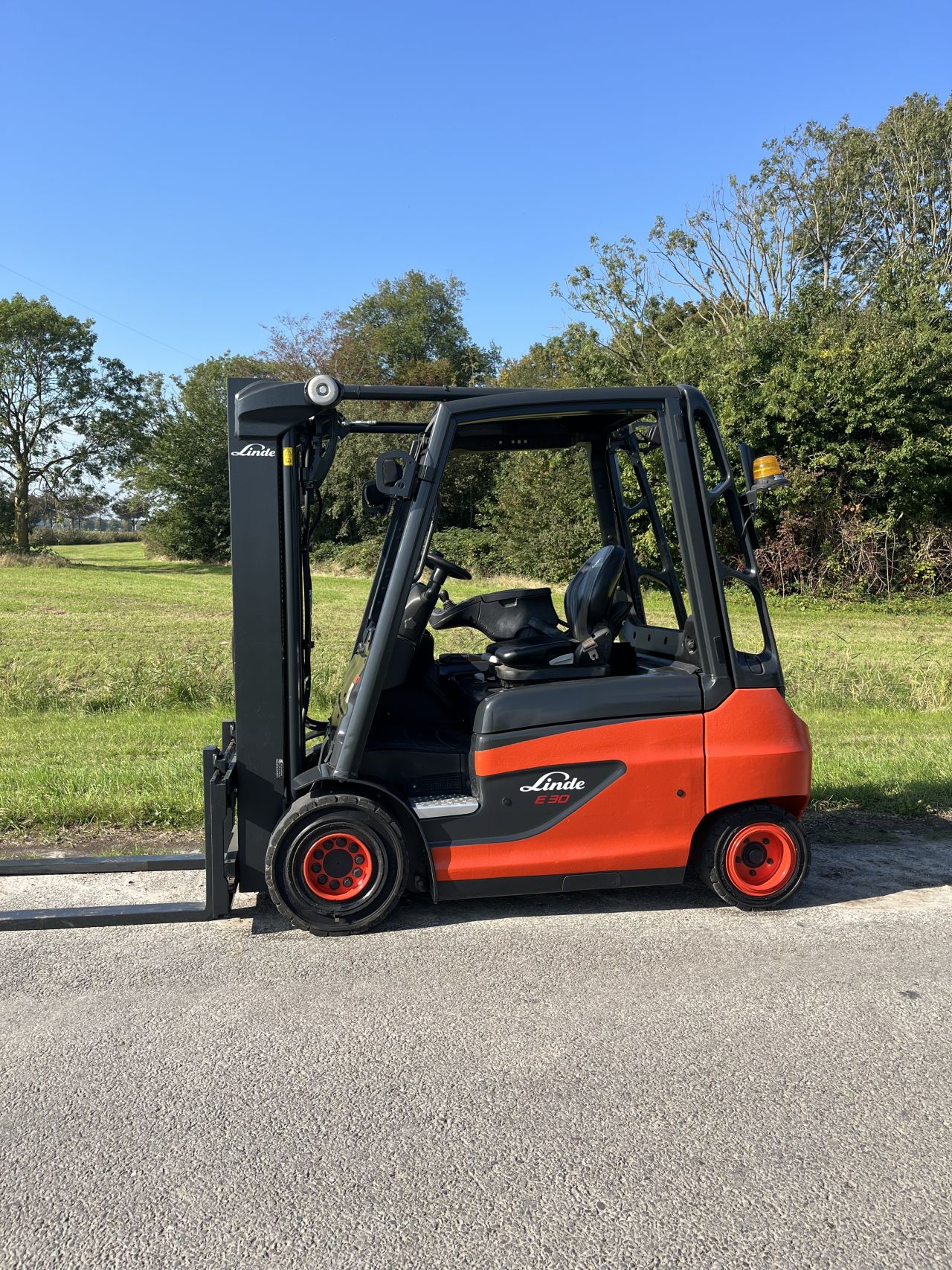 Linde E30-01 elektrische heftruck triplo sideshift 2338 uur!