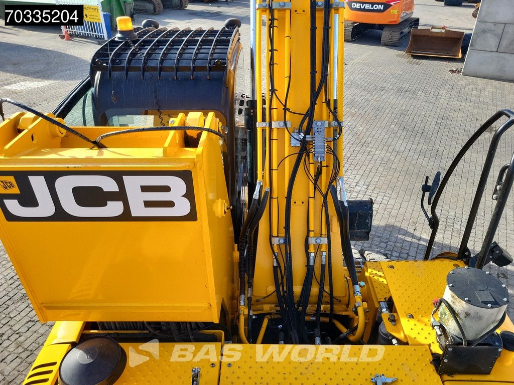 JCB JS175 W Lift Cabin