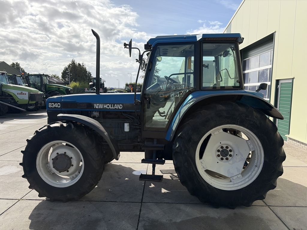 New Holland 8340 SLE