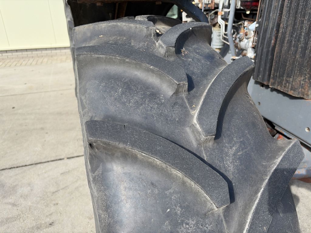 New Holland 8340 SLE