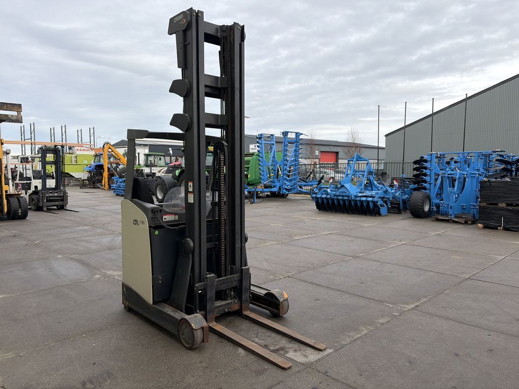 Crown Heftruck ESR 5240-14 Reachtruck