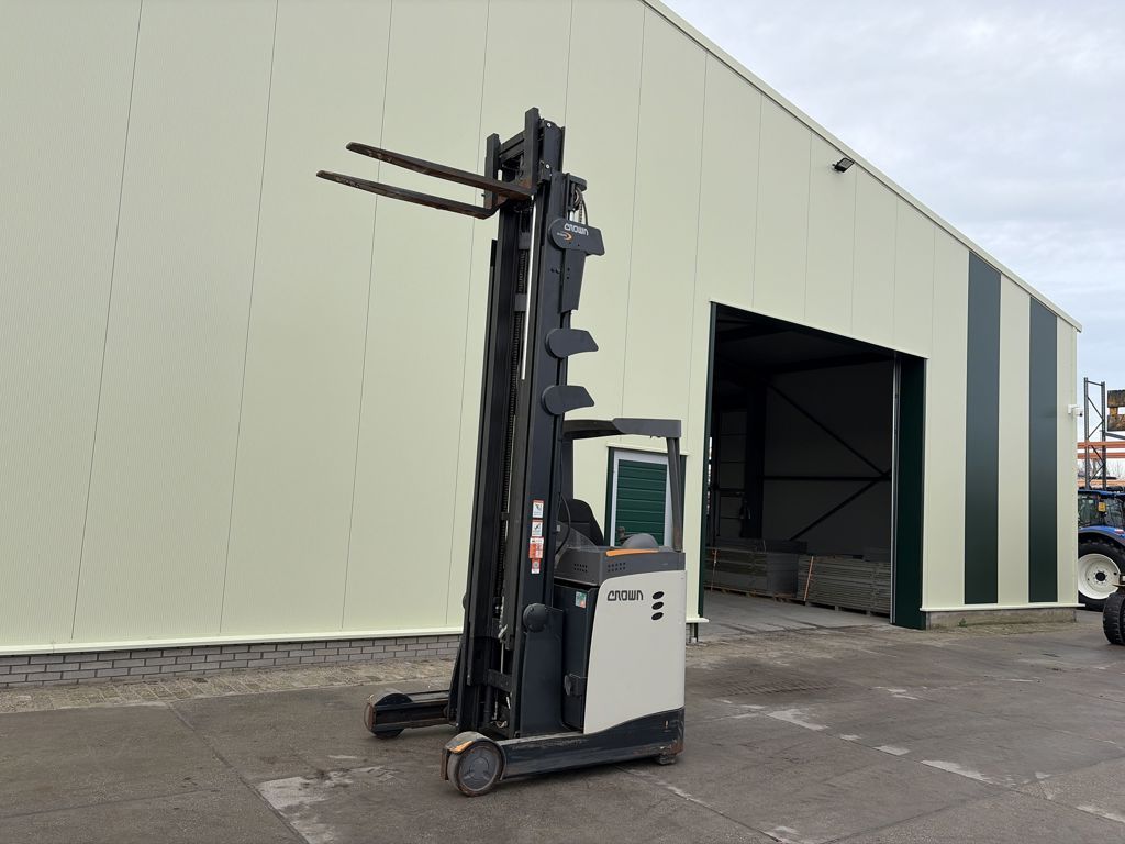 Crown Heftruck ESR 5240-14 Reachtruck