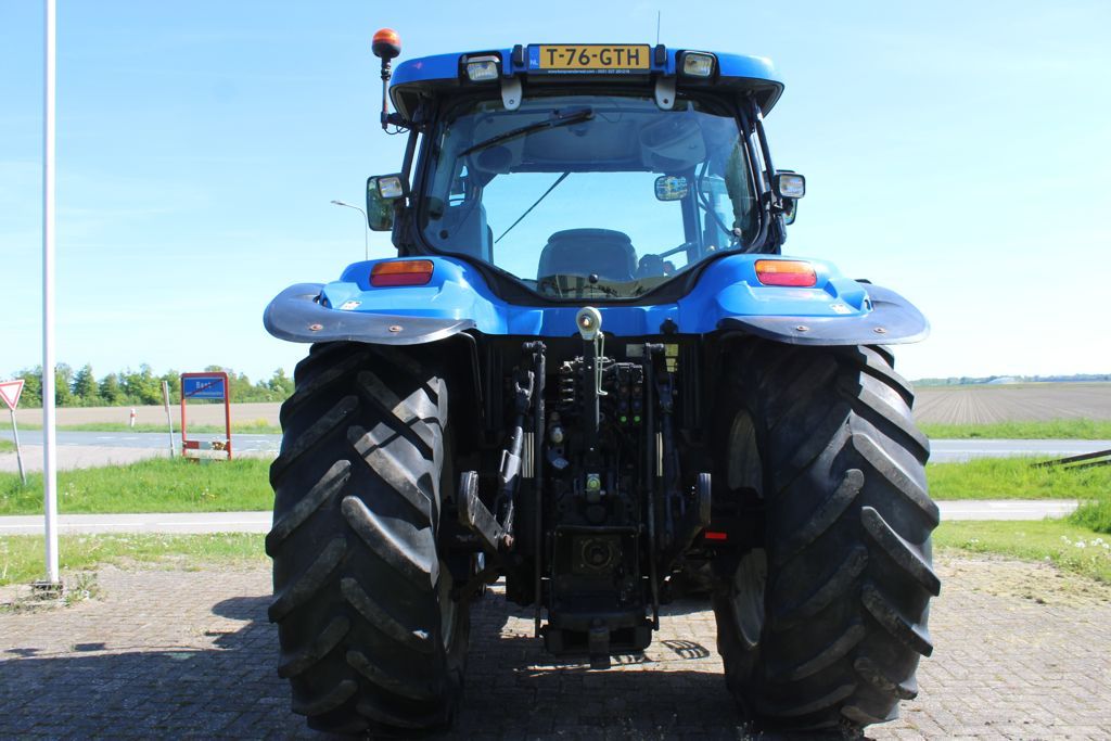 New Holland TS135A