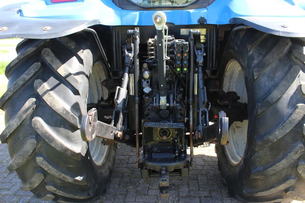 New Holland TS135A