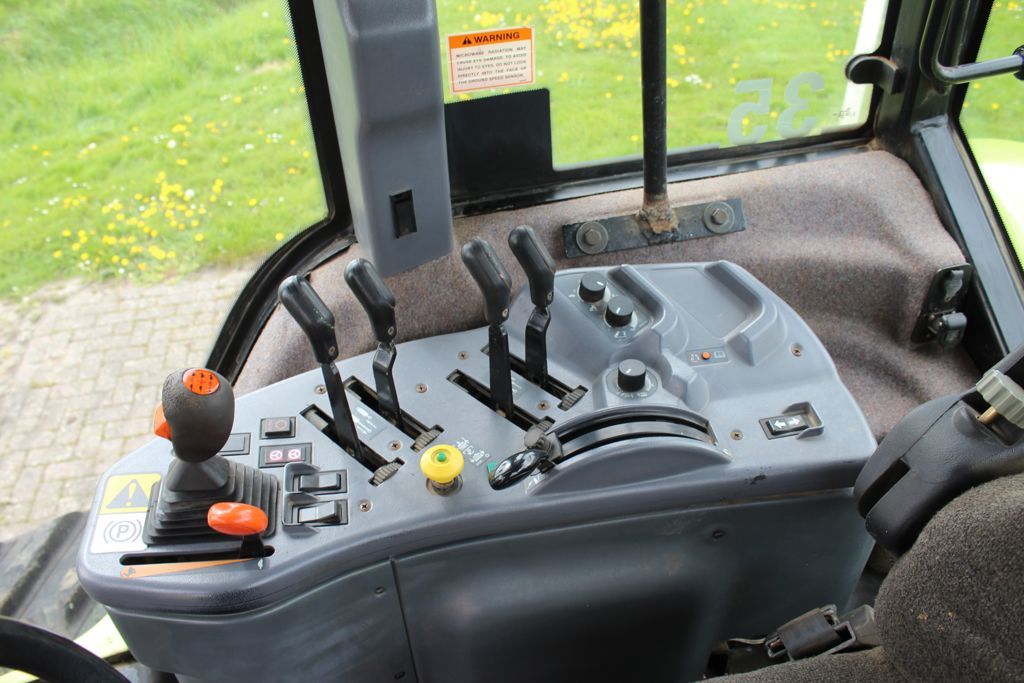 Claas Challenger 35