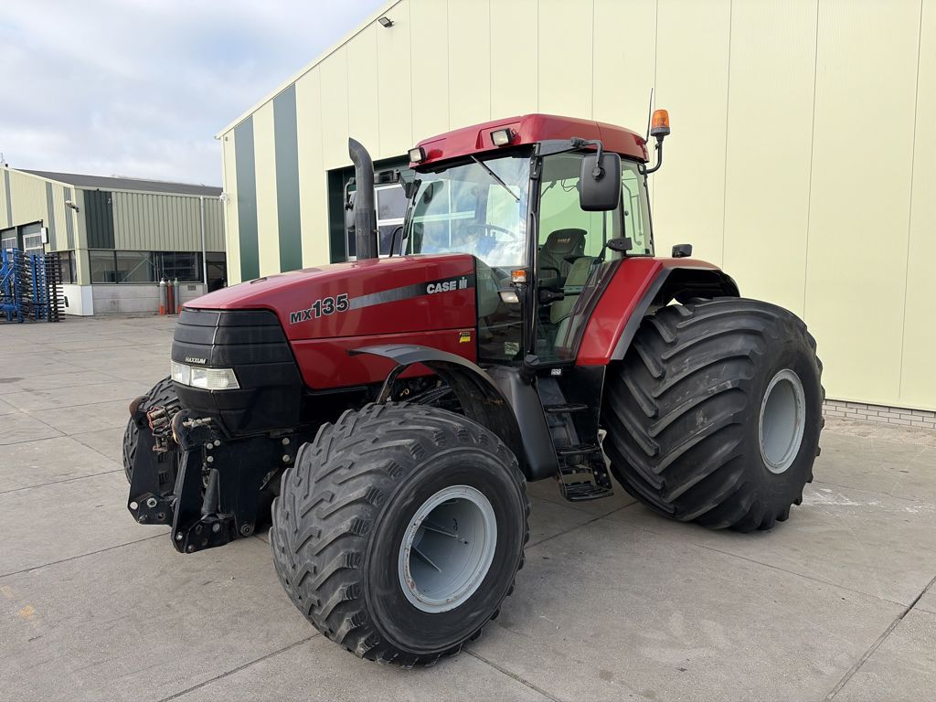 Case IH MX 135