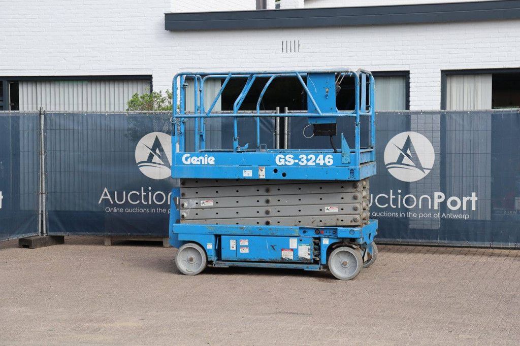 Genie GS-3246 Elektrische Scherenbühne 318 kg 11,6 m 2000