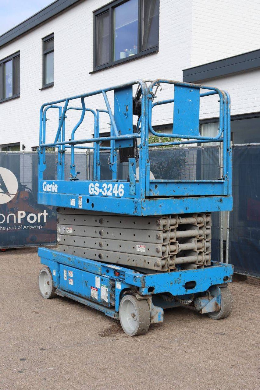 Genie GS-3246 Elektrische Scherenbühne 318 kg 11,6 m 2000