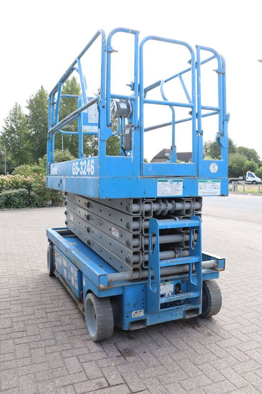 Genie GS-3246 Elektrische Scherenbühne 318 kg 11,6 m 2000