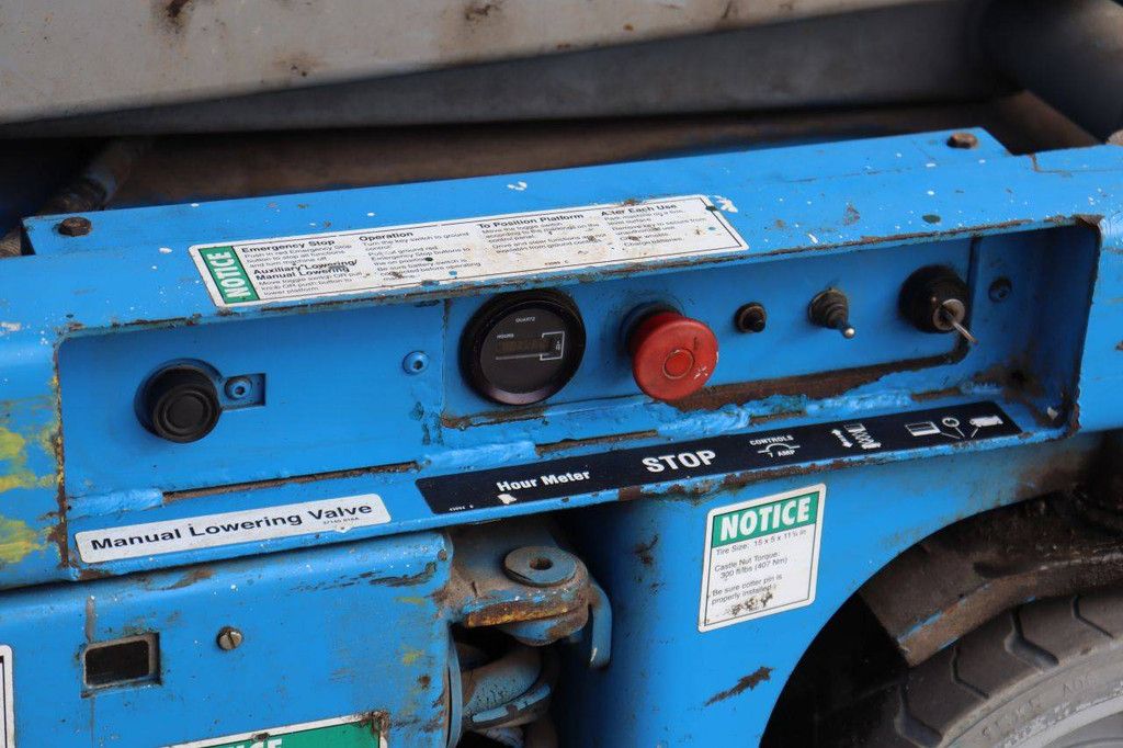 Genie GS-3246 Elektrische Scherenbühne 318 kg 11,6 m 2000