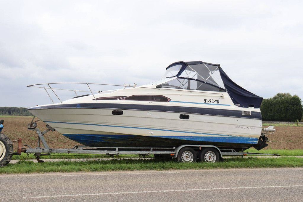 Speedboat Bayliner 91-23-YN Gasoline With Trailer Knott GmbH KF27