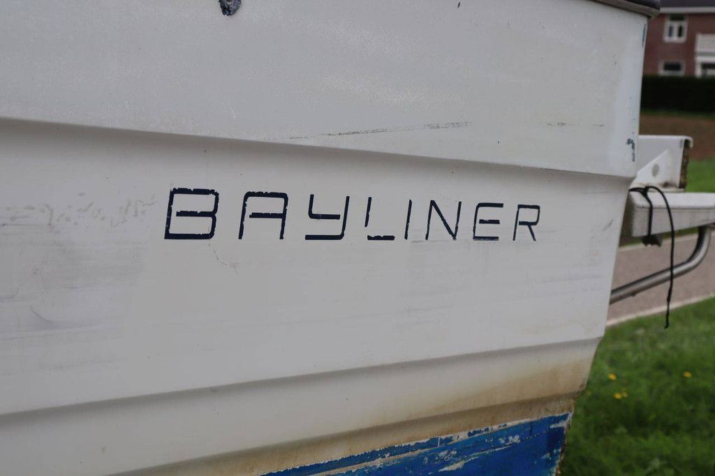 Speedboat Bayliner 91-23-YN Gasoline With Trailer Knott GmbH KF27