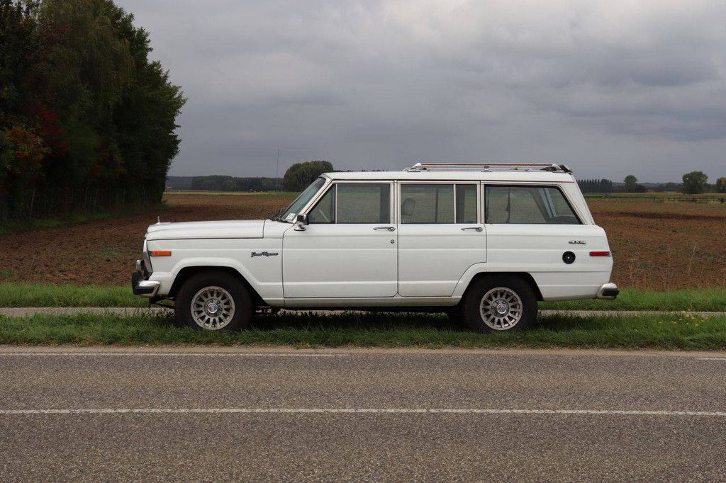 Jeep Grand Wagoneer 4x4 Petrol 144hp 1986