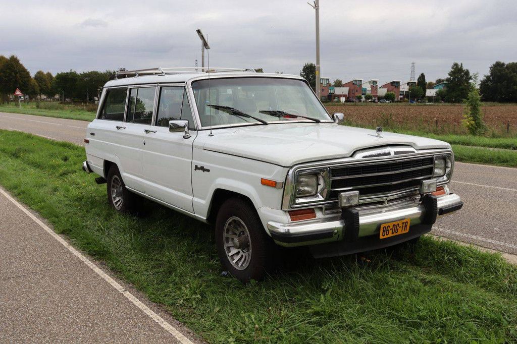 Jeep Grand Wagoneer 4x4 Petrol 144hp 1986