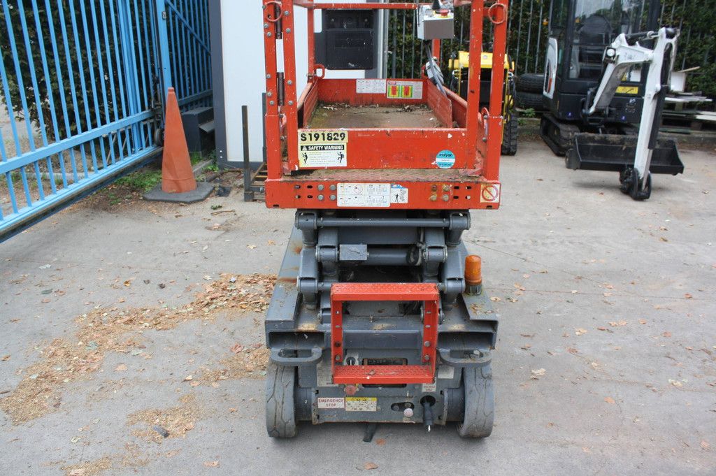 Skyjack SJ3219 Electric Scissor Lift 2014