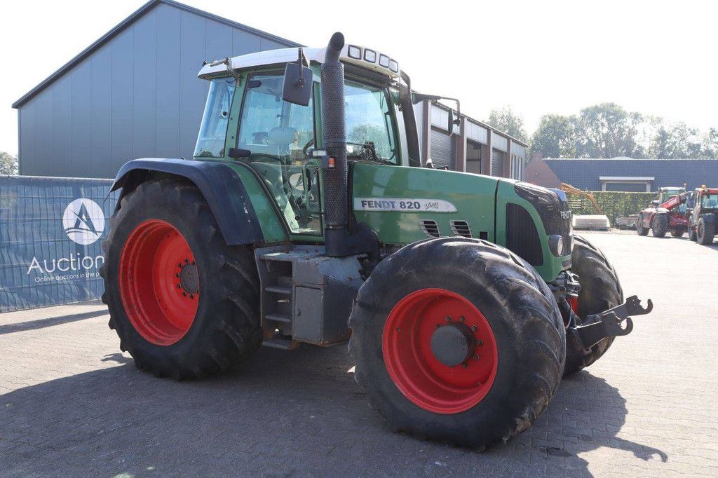 Tractor Fendt 820 Vario Diesel