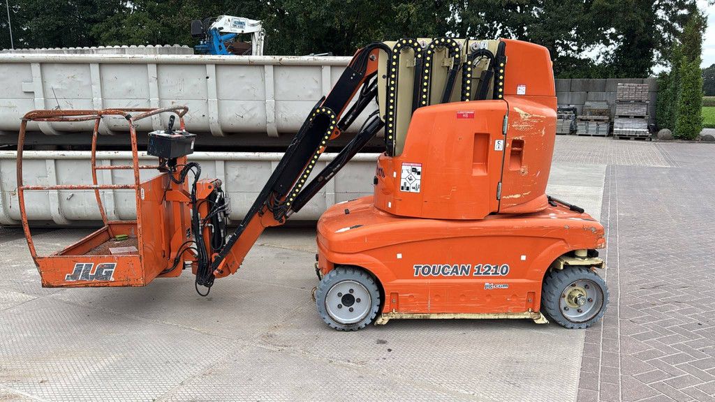 JLG Toucan 1210 Electric Mast Lift 200kg 12m 2007