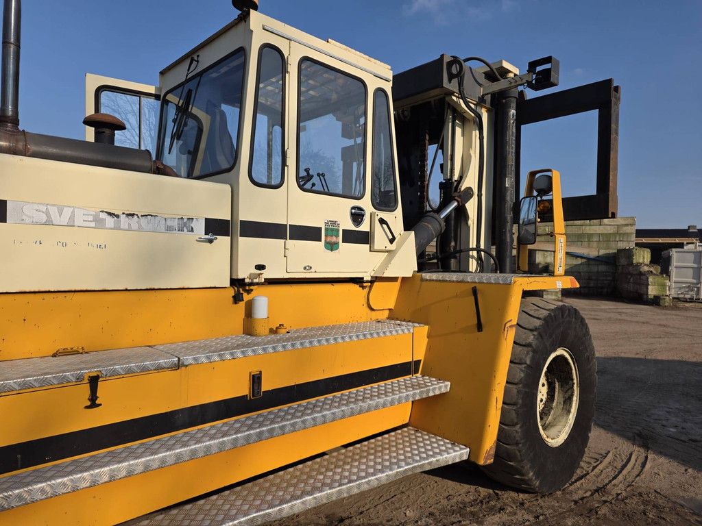 Forklift Svetruck 28120 Diesel 28000kg