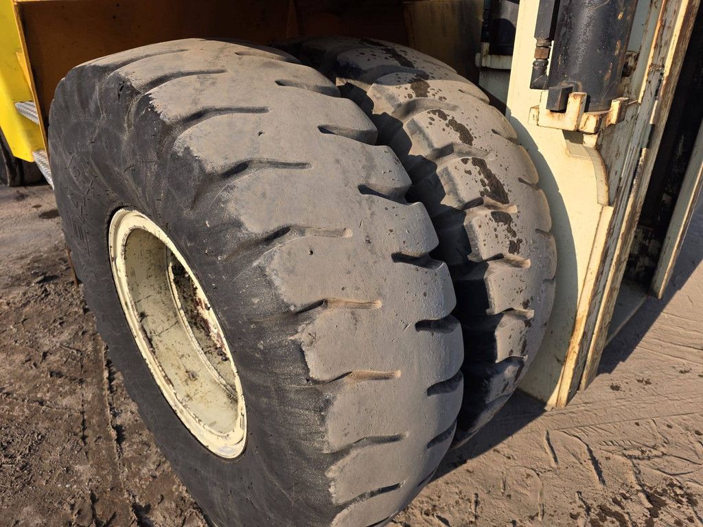 Forklift Svetruck 28120 Diesel 28000kg