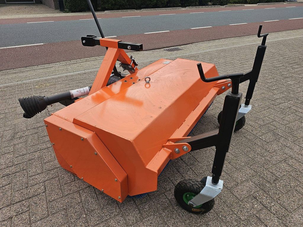 Kehrbürste Boxer VM150 2023 mit Zapfwelle
