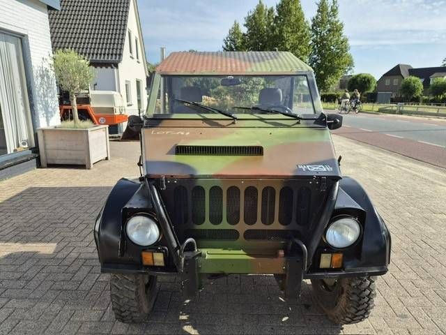 SUV
