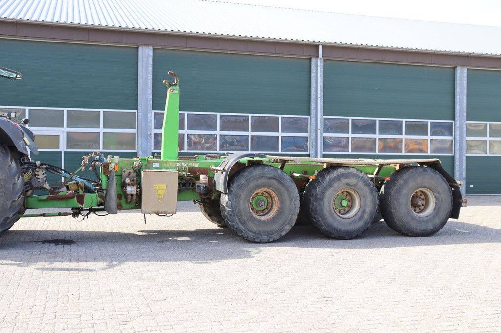 Agricultural chassis Joskin 16-24TRS 2009 with hook lift system