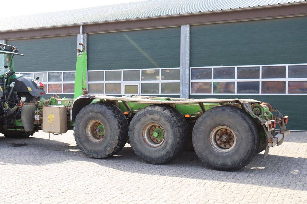 Agricultural chassis Joskin 16-24TRS 2009 with hook lift system