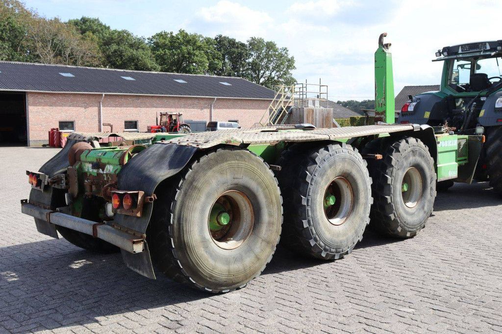 Agricultural chassis Joskin 16-24TRS 2009 with hook lift system