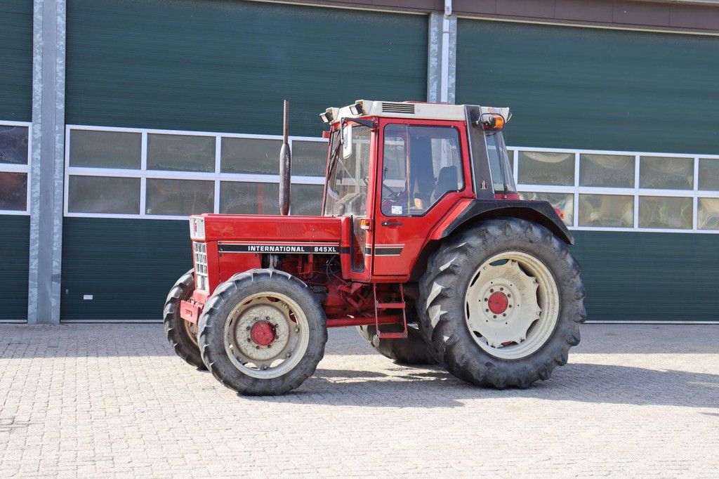 Tractor International Harvester IH 845AXLF Diesel 59kW 1983