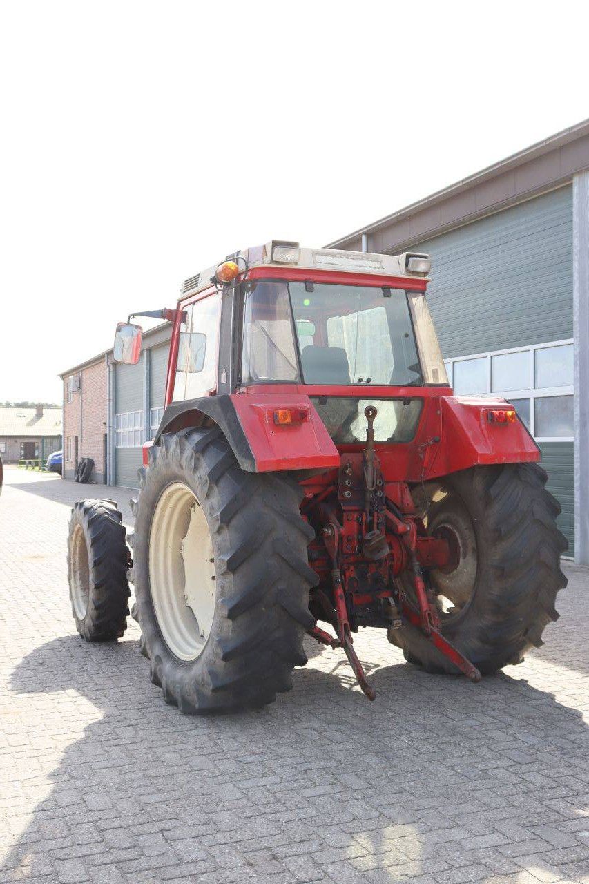 Tractor International Harvester IH 845AXLF Diesel 59kW 1983
