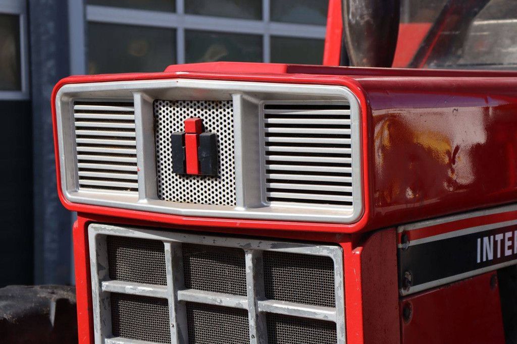 Tractor International Harvester IH 845AXLF Diesel 59kW 1983