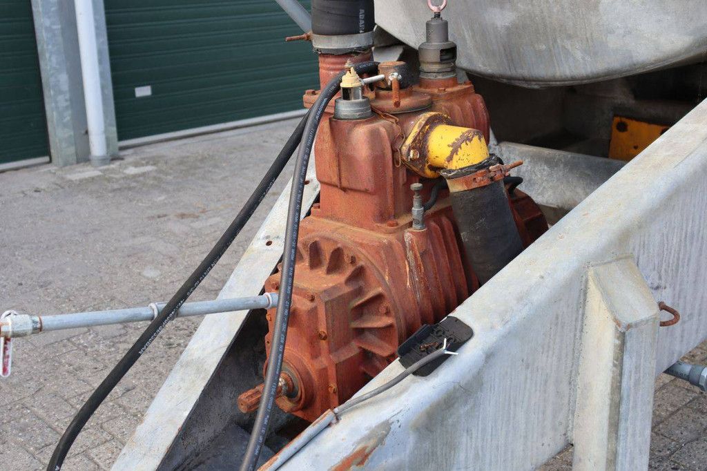 Slurry tank Peecon 13000 1991