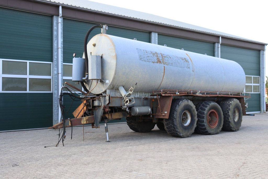 Slurry tank Dezeure B22 LL 1992