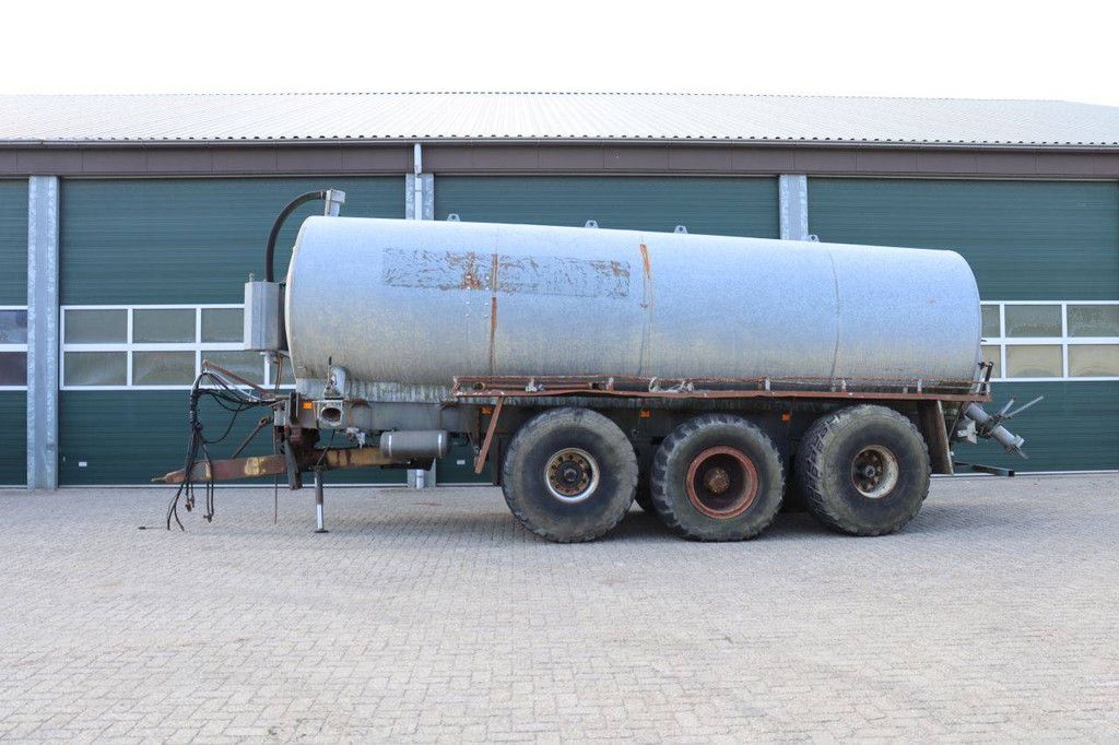 Slurry tank Dezeure B22 LL 1992