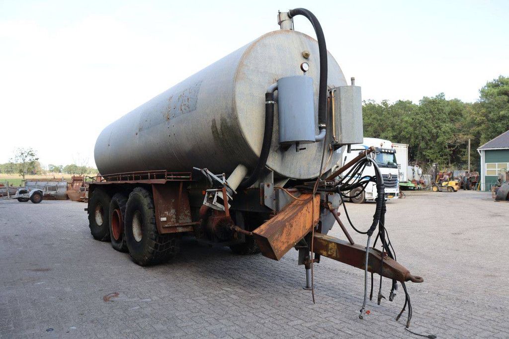 Slurry tank Dezeure B22 LL 1992