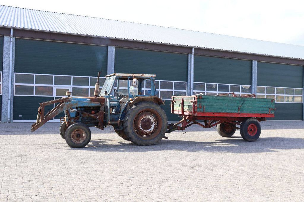 Ford 5000 Diesel-Sattelzugmaschine, Baujahr 1970, mit Anhänger
