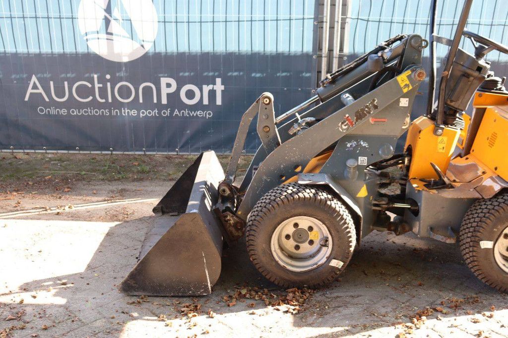 Giant 254SW Diesel Articulated Loader