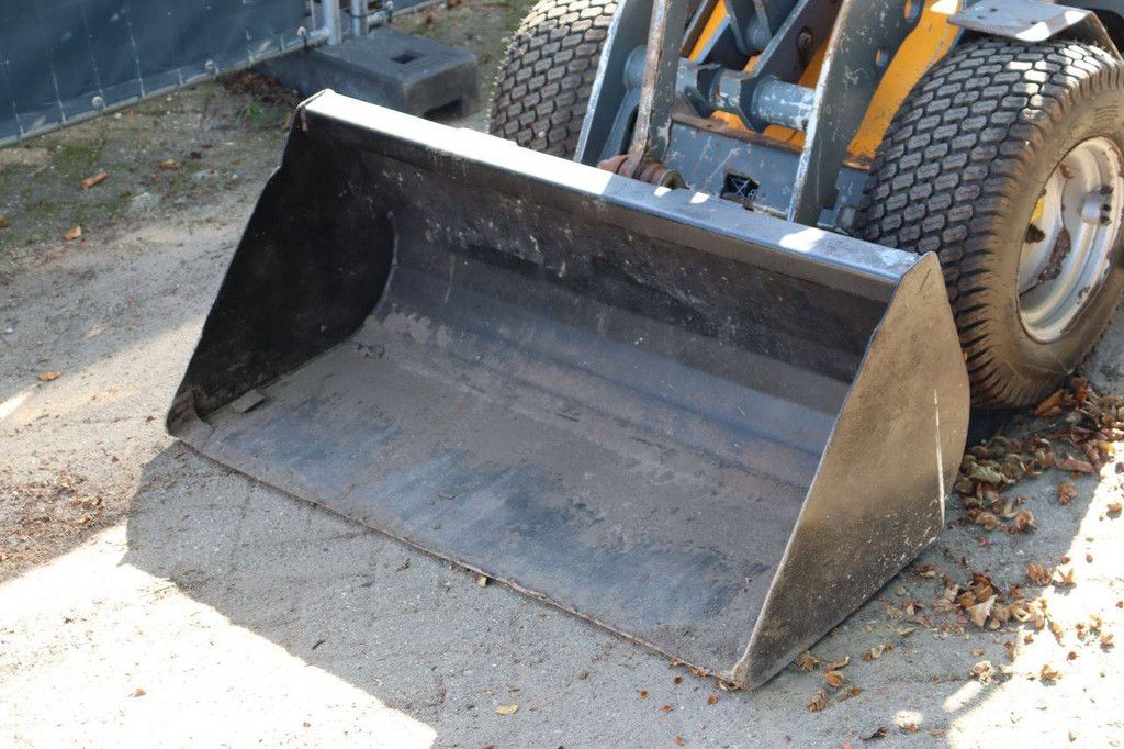 Giant 254SW Diesel Articulated Loader