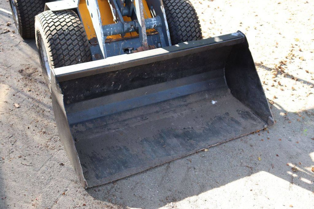 Giant 254SW Diesel Articulated Loader