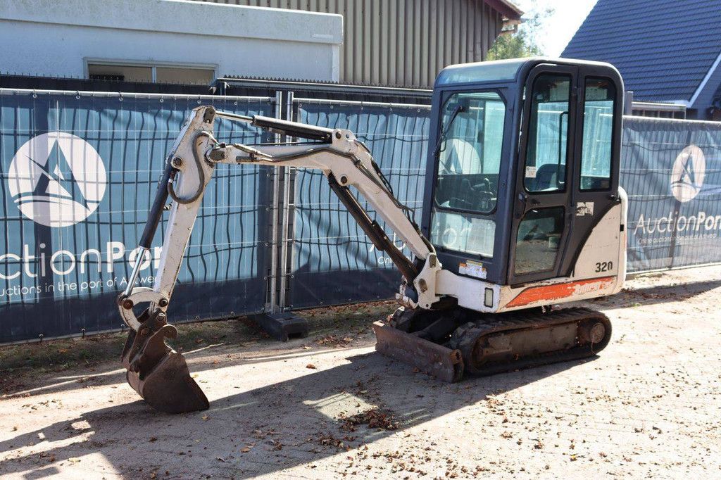 Minibagger Bobcat 320 Diesel 11,6 kW 2002