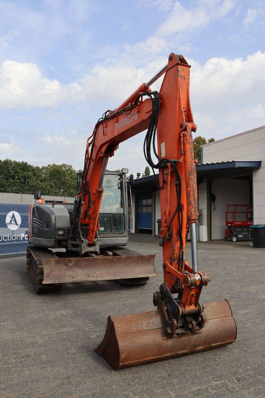 Raupenbagger Hitachi ZX85USBLC-3 Diesel 39,4 kW 2010
